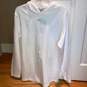 Nike NWT Mens hooded long sleeve shirt.